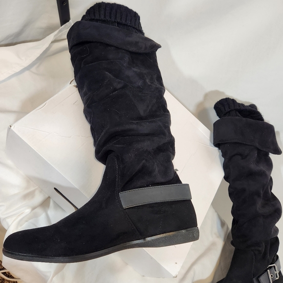 Aldo GLAULLA-98 Black warm fashion flat  boots buckle and socks top size 8 NIB - Picture 6 of 8